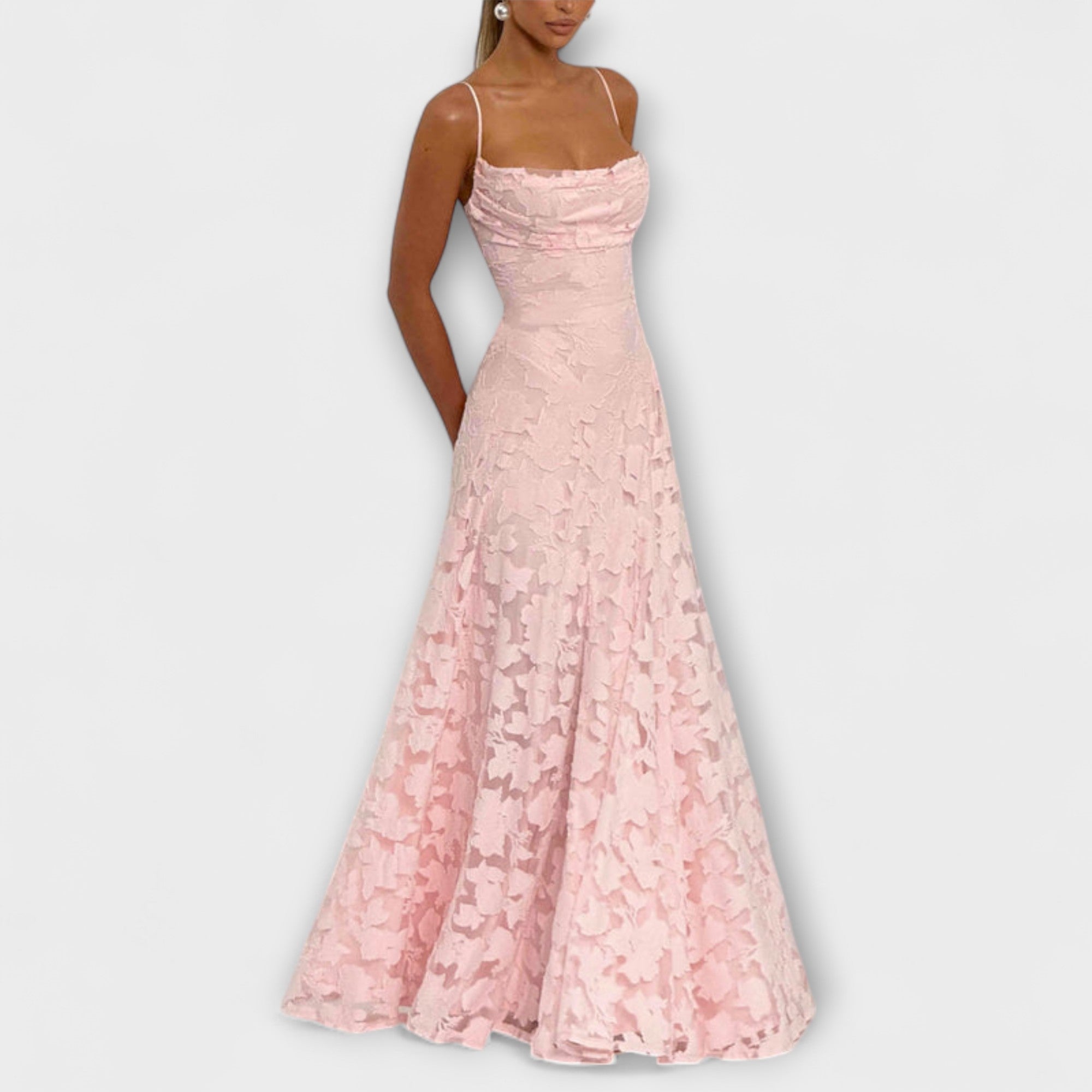 Kairi - Chique bloemen maxi-jurk met spaghettibandjes van kant