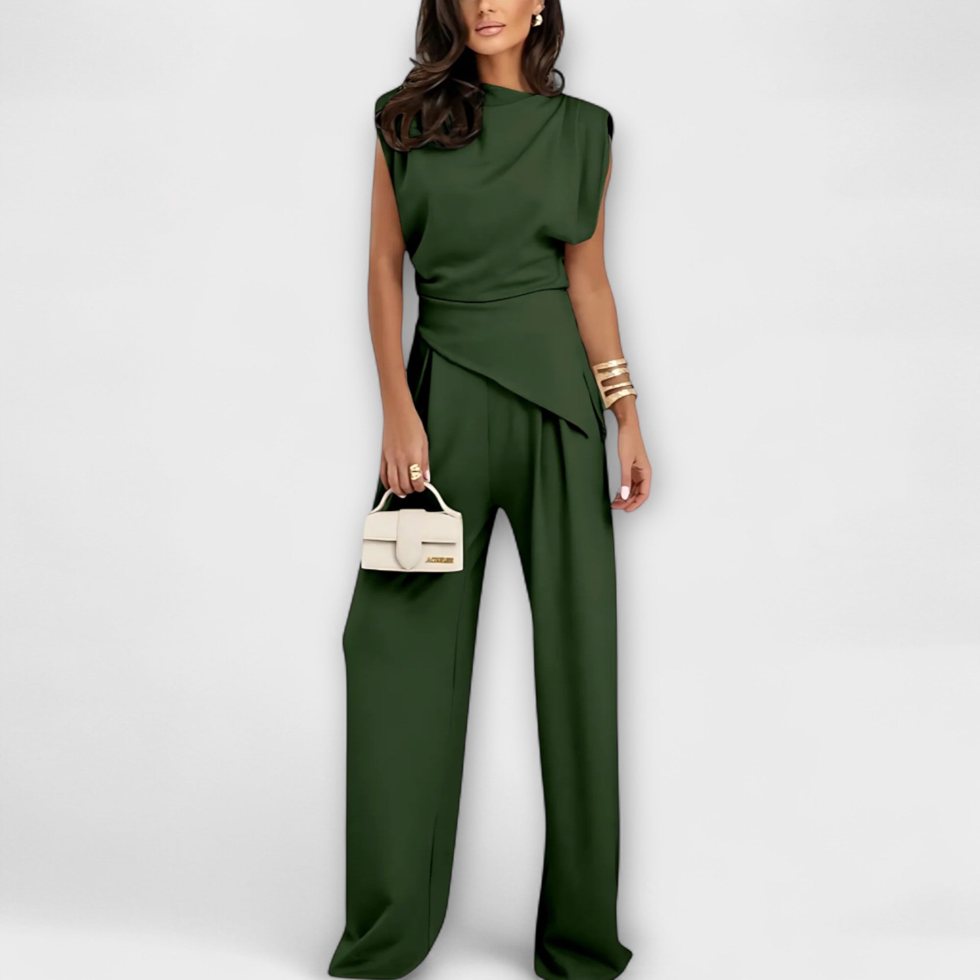 Sofia - Asymmetrische outfit met gedrapeerde schouders