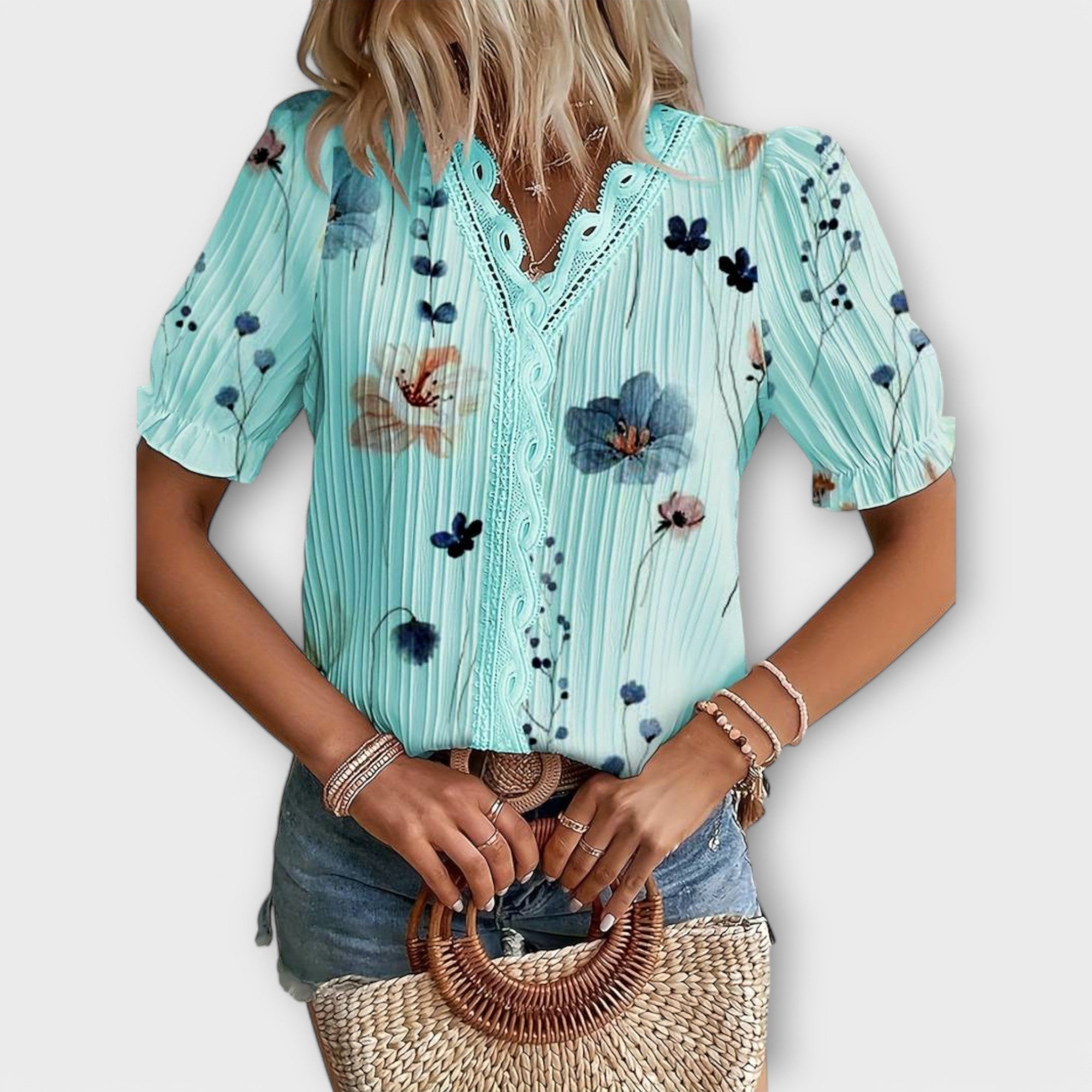 Emily - Modieuze blouse met puntige halslijn