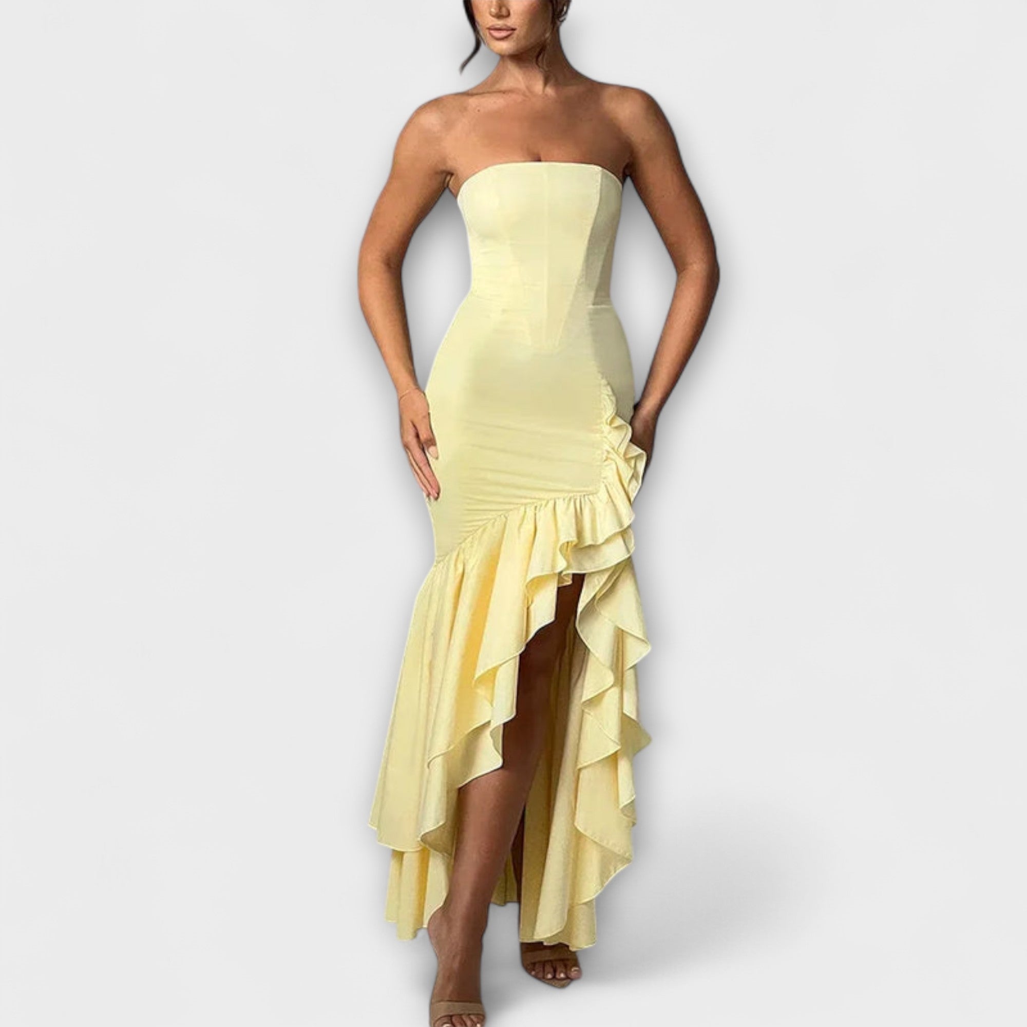 Zuri - Slim-fit maxi-jurk met asymmetrische zoom en off-shoulder