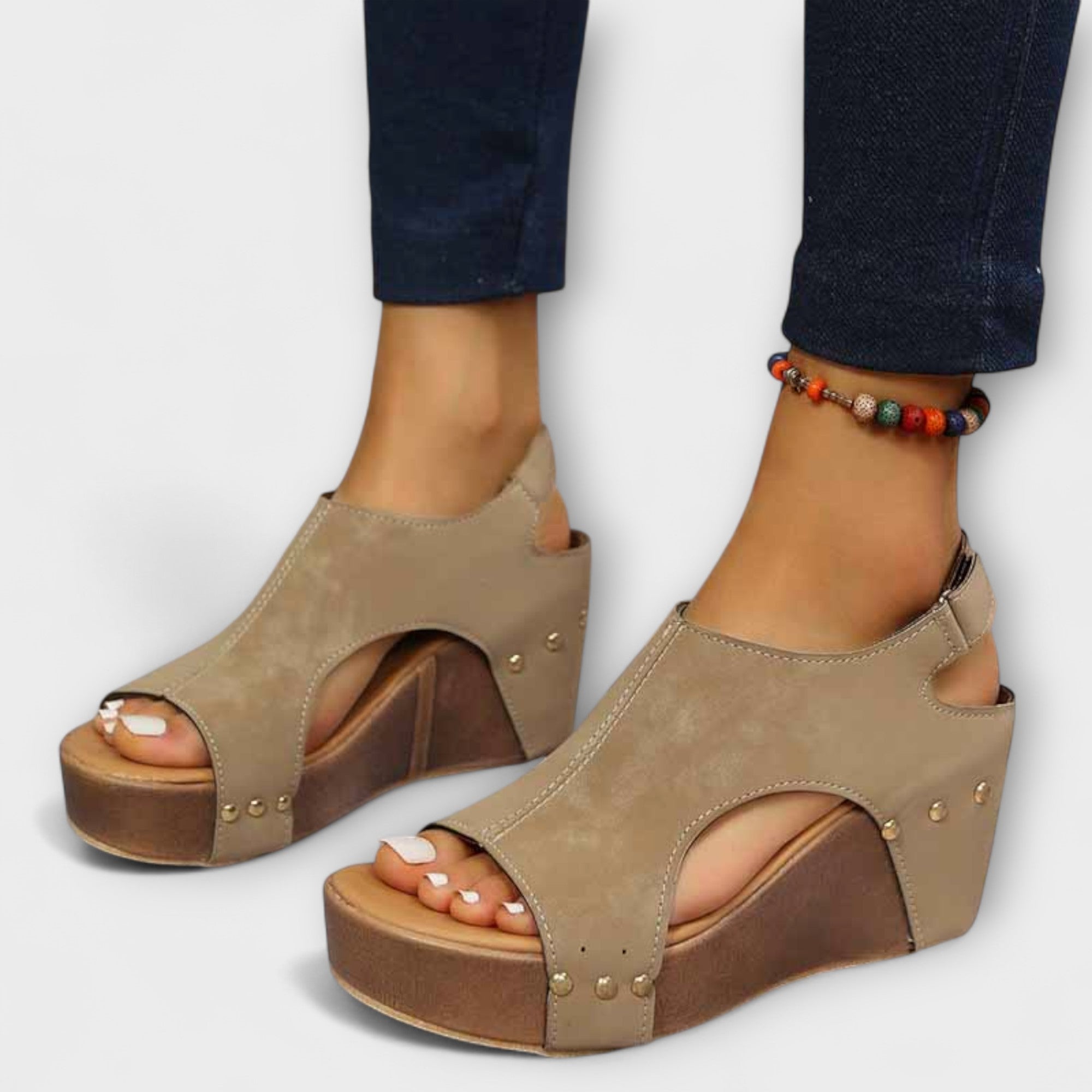Evelyn - Metallic sleehak met studs