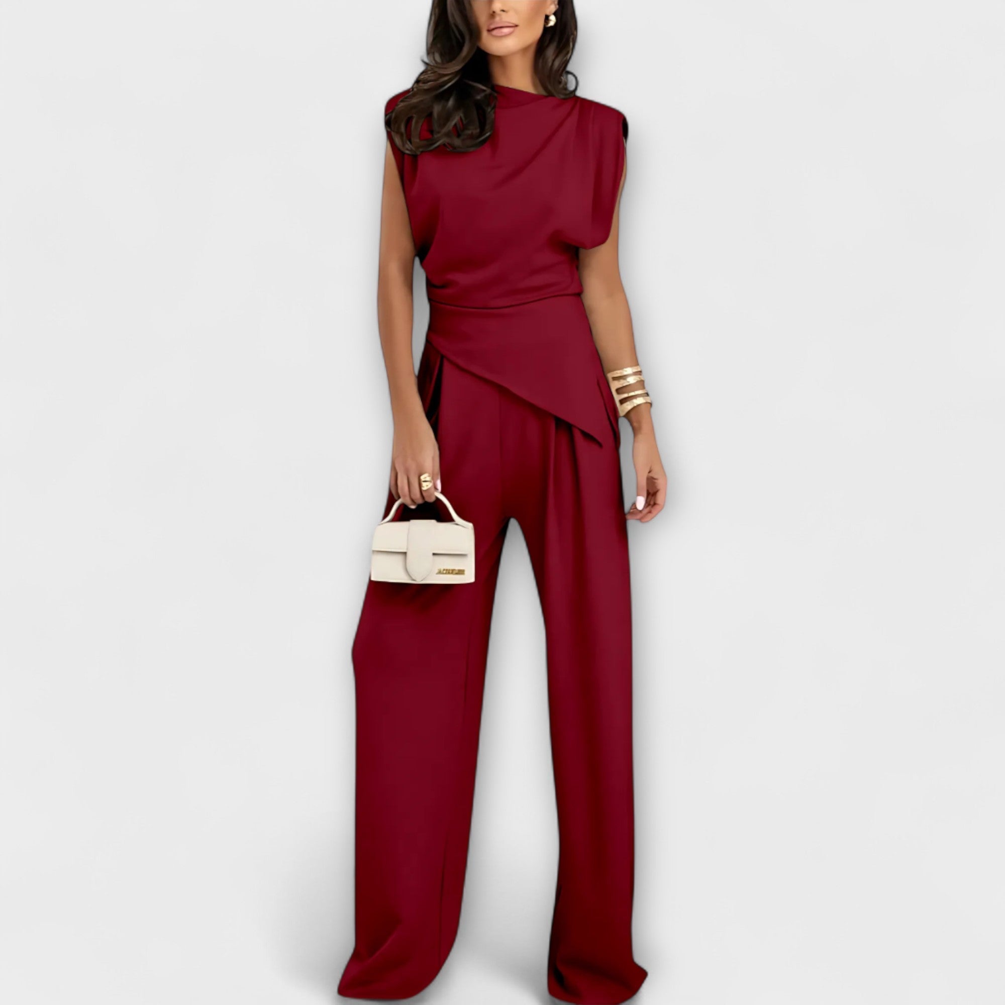 Sofia - Asymmetrische outfit met gedrapeerde schouders