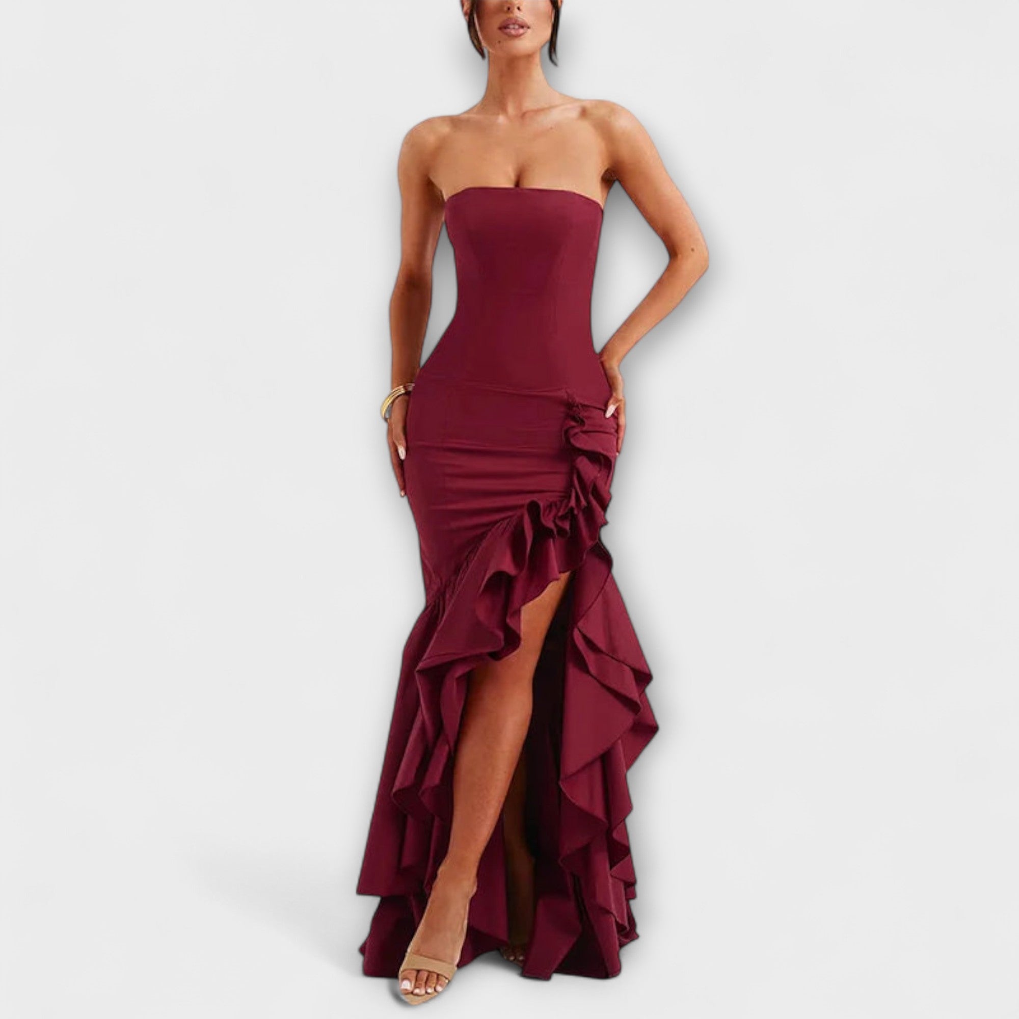 Zuri - Slim-fit maxi-jurk met asymmetrische zoom en off-shoulder