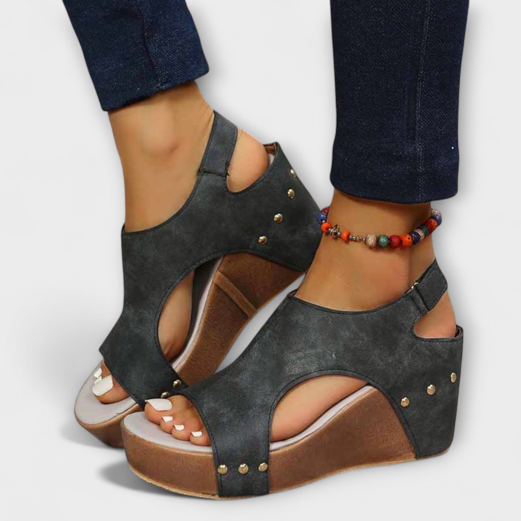 Evelyn - Metallic sleehak met studs