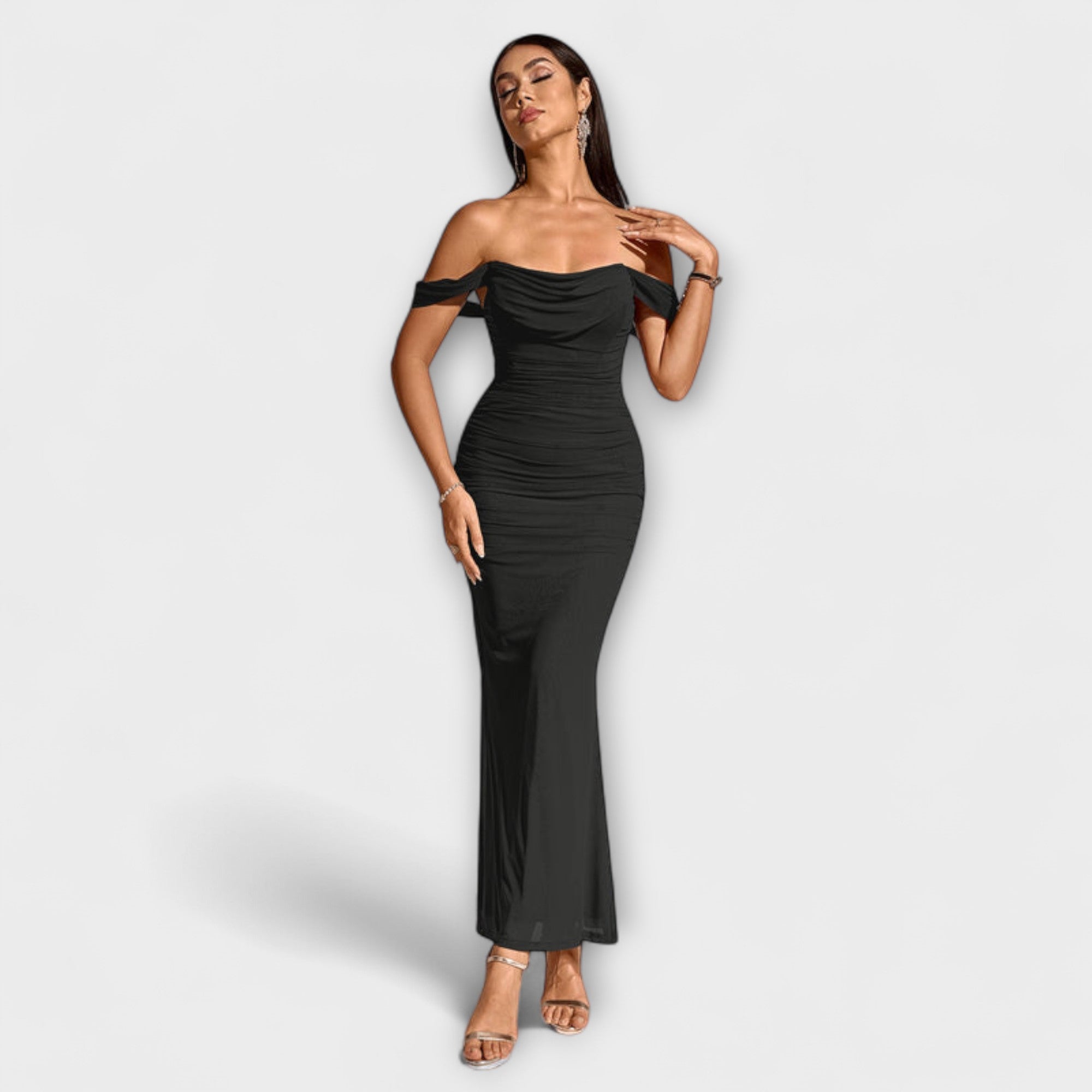 Ione - Off-Shoulder Ruches Bodycon Jurk
