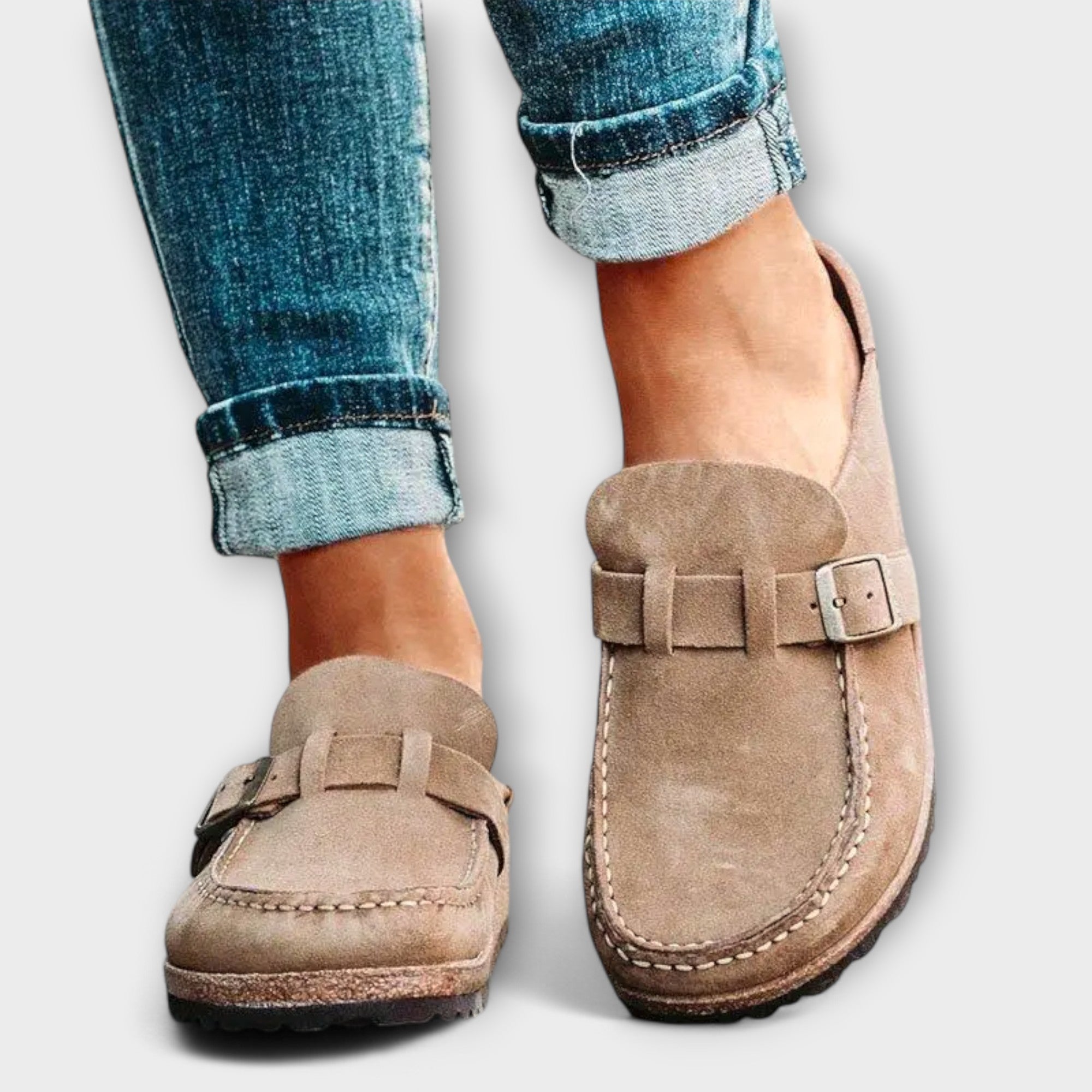 Orthopedische damesmocassins met decoratieve gesp