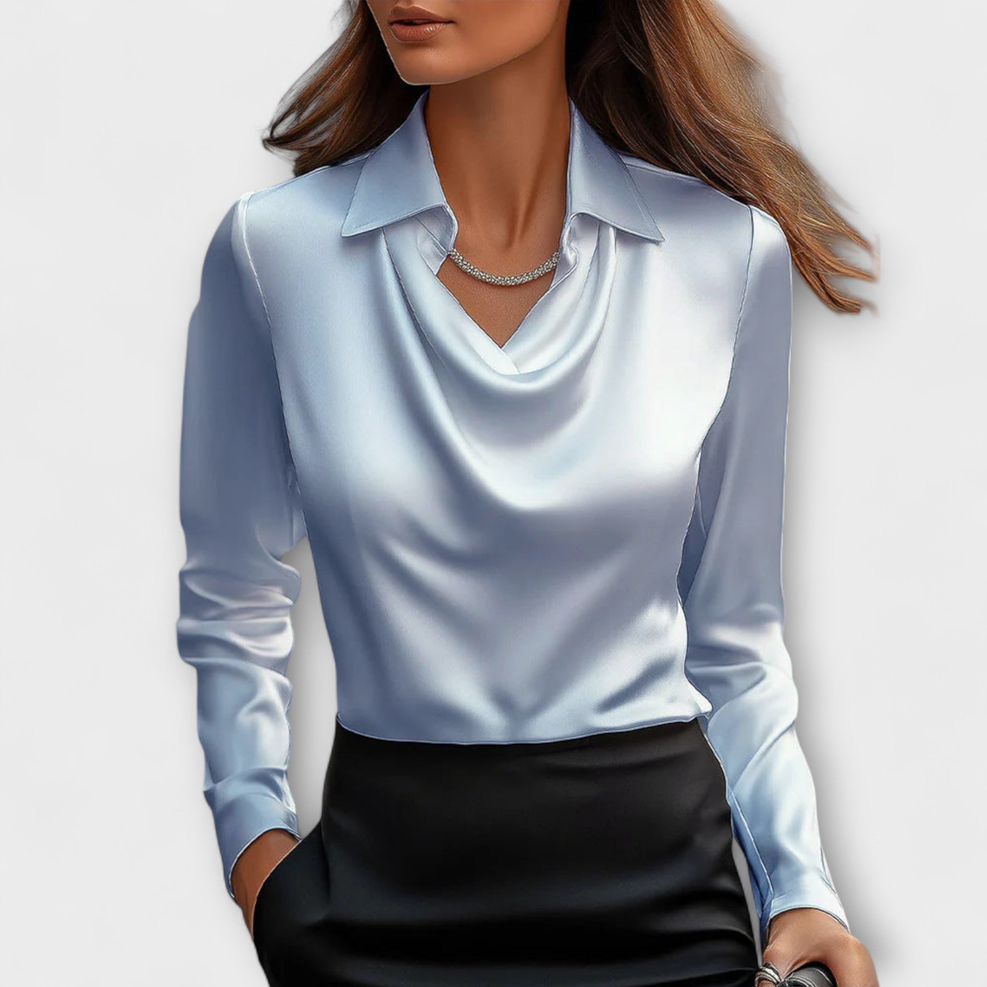 Meli - Glanzende blouse met geplooide kraag